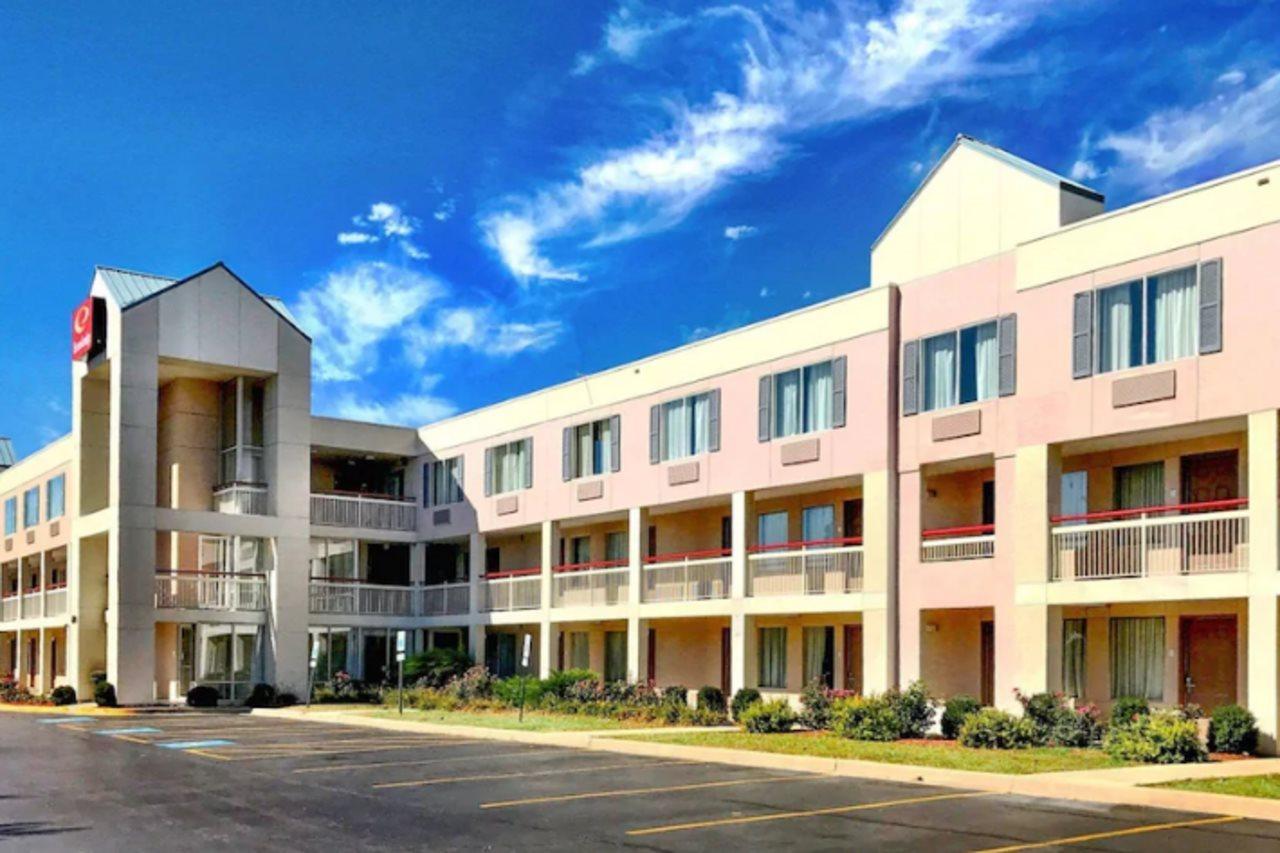 Econo Lodge Willowbrook Εξωτερικό φωτογραφία