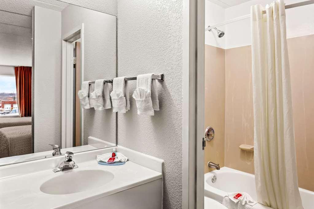 Econo Lodge Willowbrook Δωμάτιο φωτογραφία