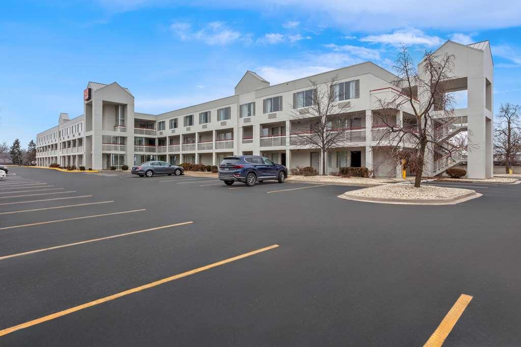 Econo Lodge Willowbrook Εξωτερικό φωτογραφία